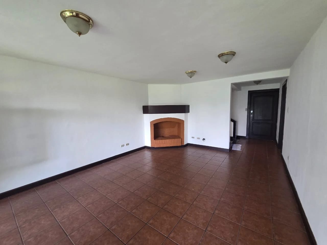 Casa en alquiler en km 13 CAES — foto 1 de 17