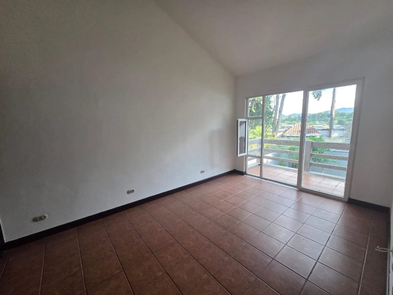 Casa en alquiler en km 13 CAES — foto 5 de 17
