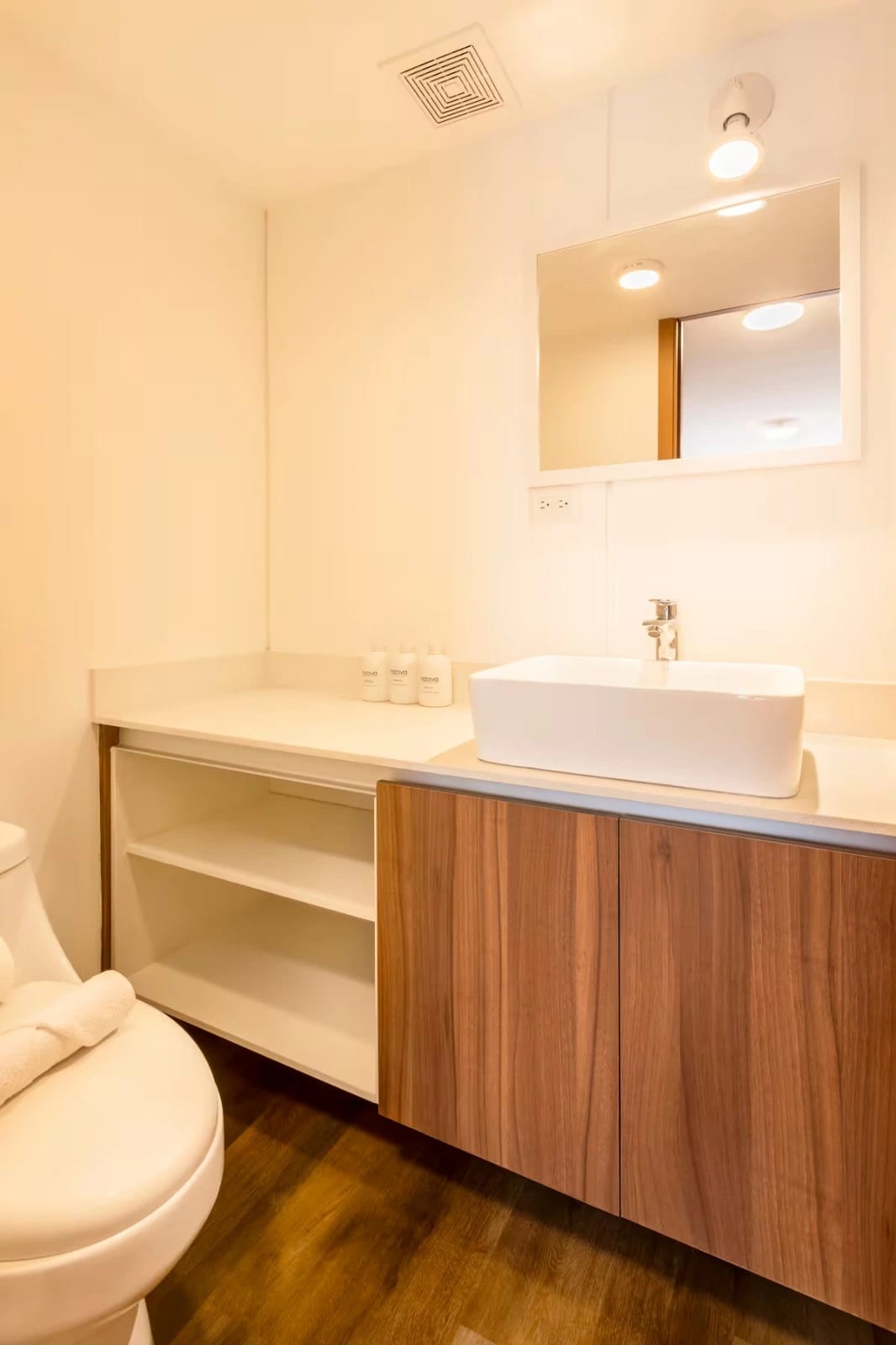 Apartamento amueblado ideal AIRBNB zona 11 Vidalta — foto 7 de 16