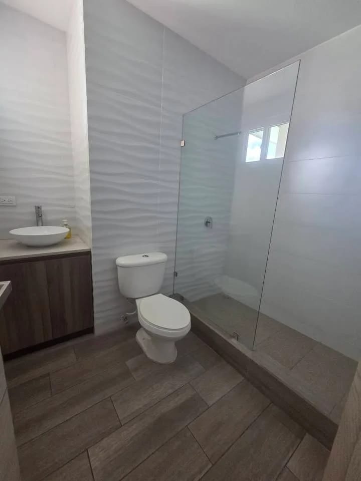 Ofi bidegas sobre la Roosevelt zona 7 — foto 6 de 7