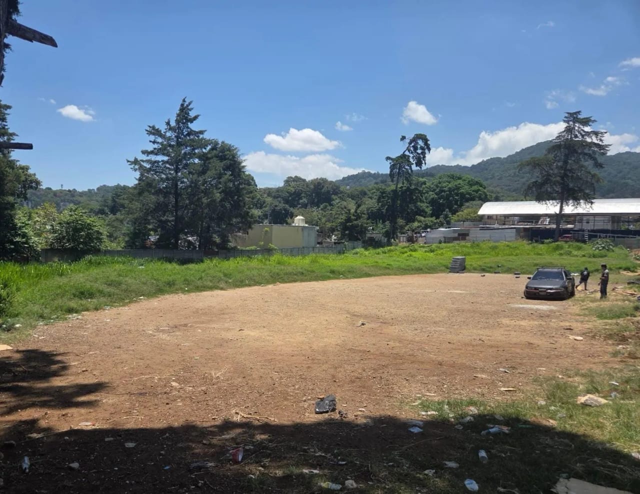 Alquilo amplio terreno en Santa Catarina Pinula, parqueo camiones maquinaria o cabezales — foto 2 de 6