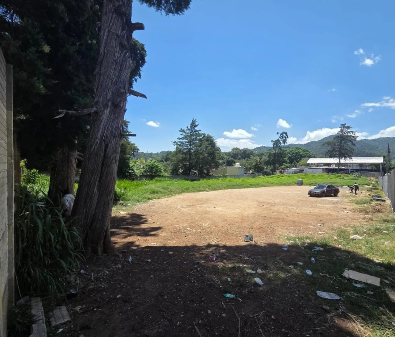 Alquilo amplio terreno en Santa Catarina Pinula, parqueo camiones maquinaria o cabezales — foto 1 de 6