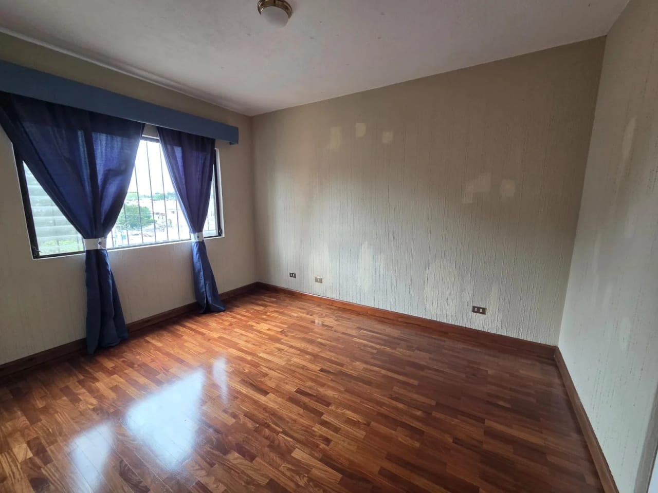 Bonita casa con amplio jardin en Los Manantiales Km 19 CAES — foto 8 de 15