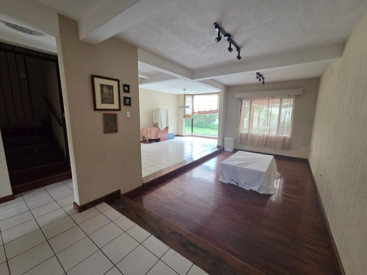 Bonita casa con amplio jardin en Los Manantiales Km 19 CAES — foto 3 de 15