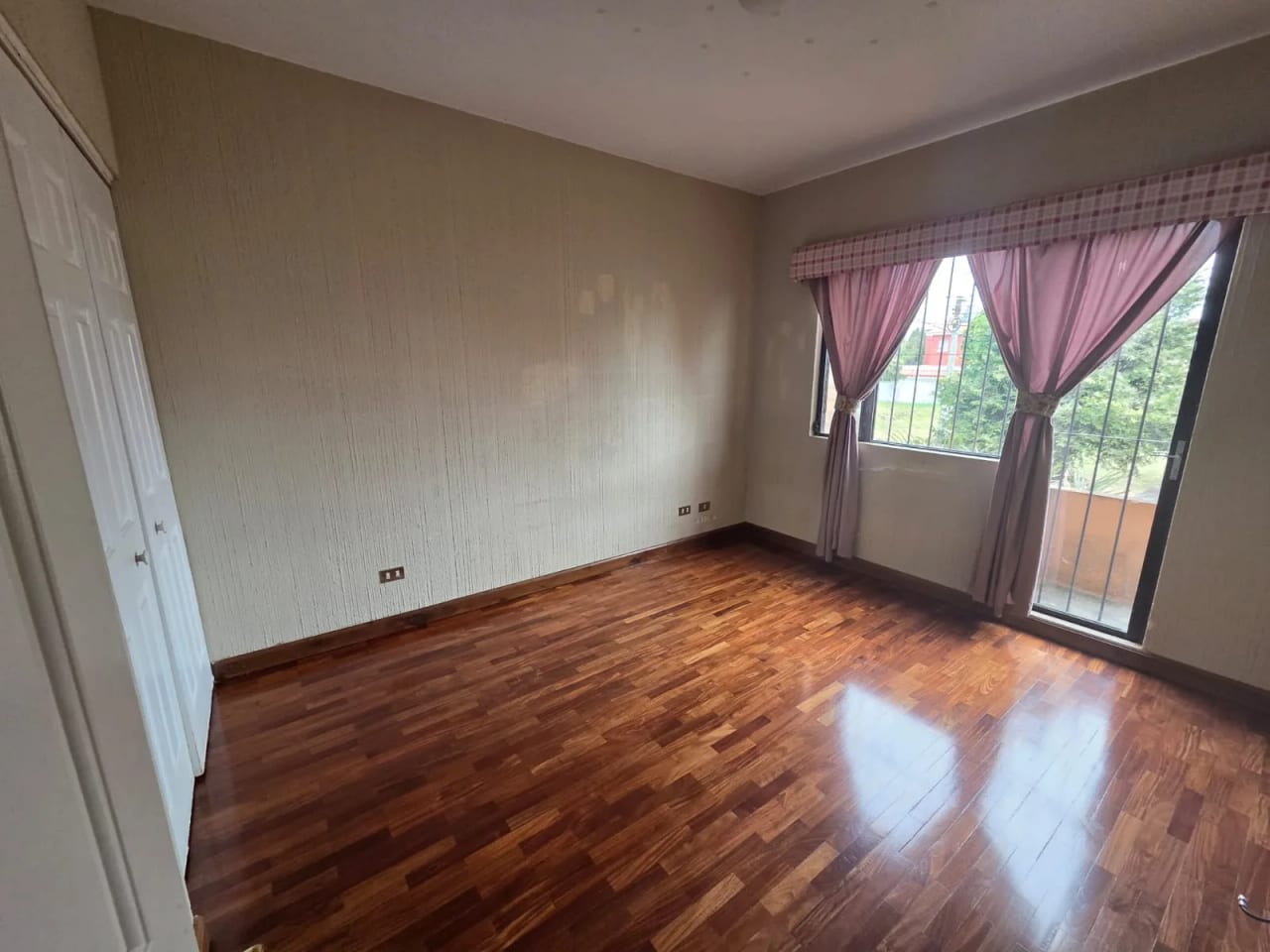 Bonita casa con amplio jardin en Los Manantiales Km 19 CAES — foto 14 de 15