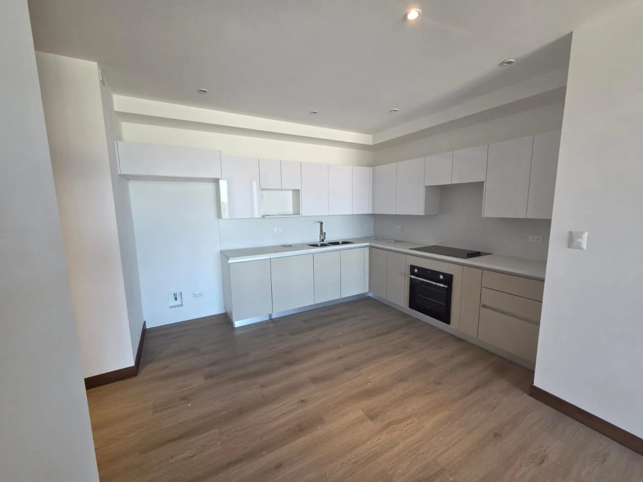 Apartamento en venta en Artis zona 13 — foto 2 de 14