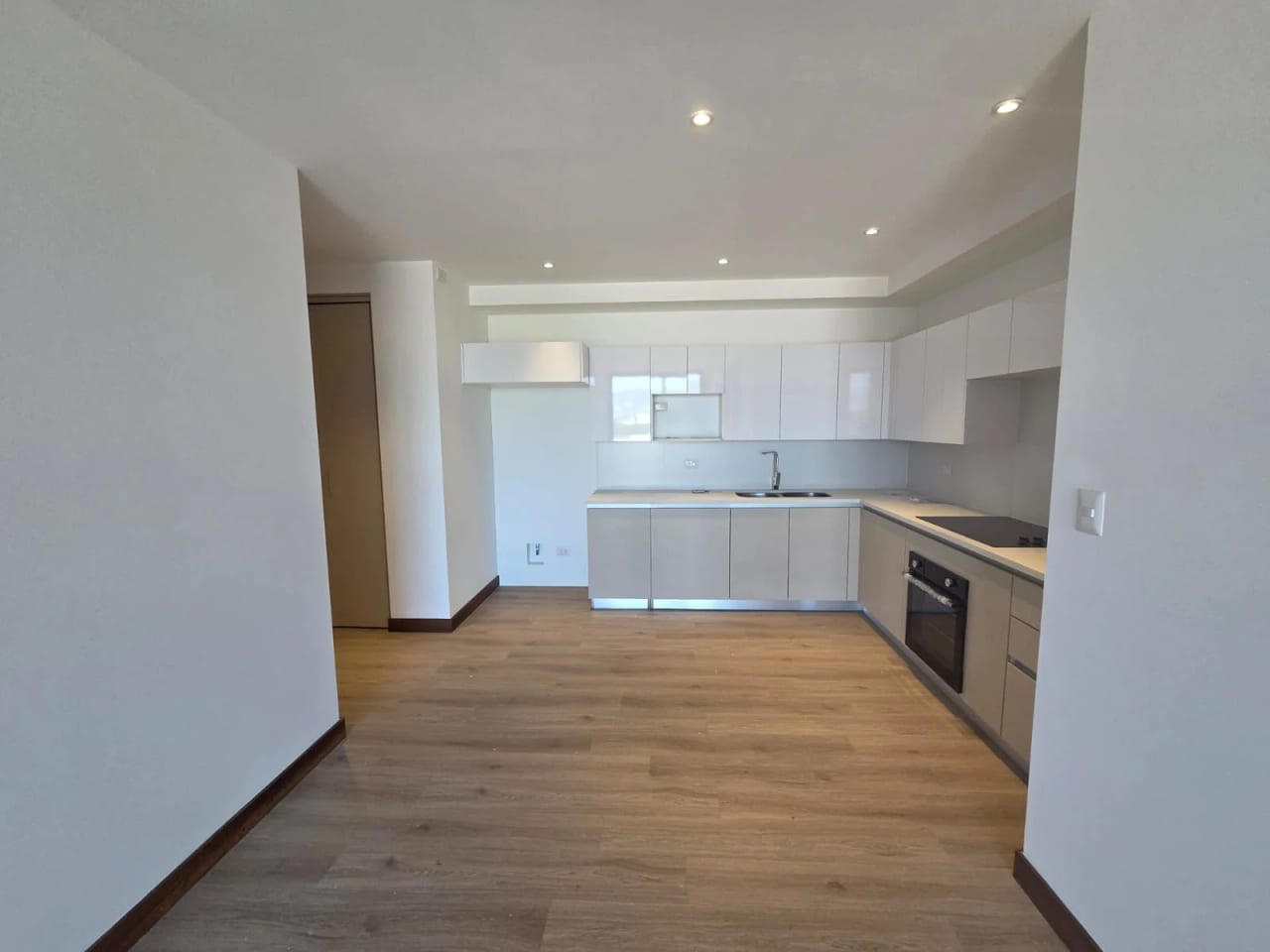 Apartamento en venta en Artis zona 13 — foto 5 de 14