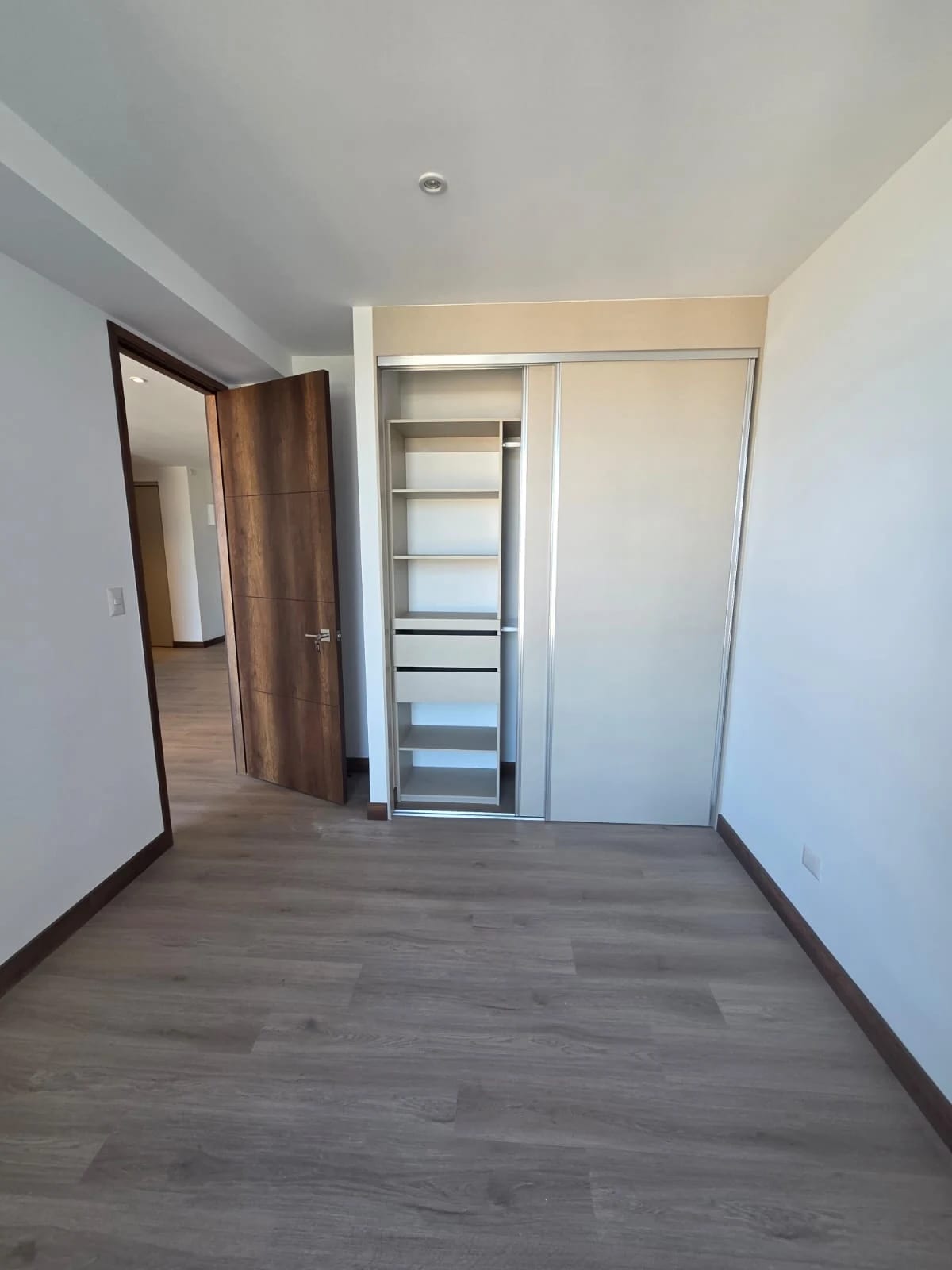 Apartamento en venta en Artis zona 13 — foto 11 de 14