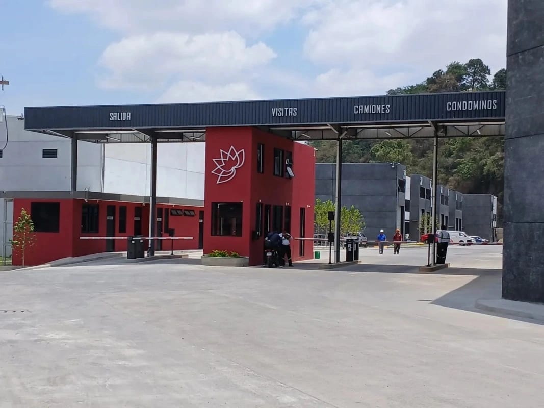 Bodega dentro de garita en Calzada la Paz zona 18 — foto 13 de 17