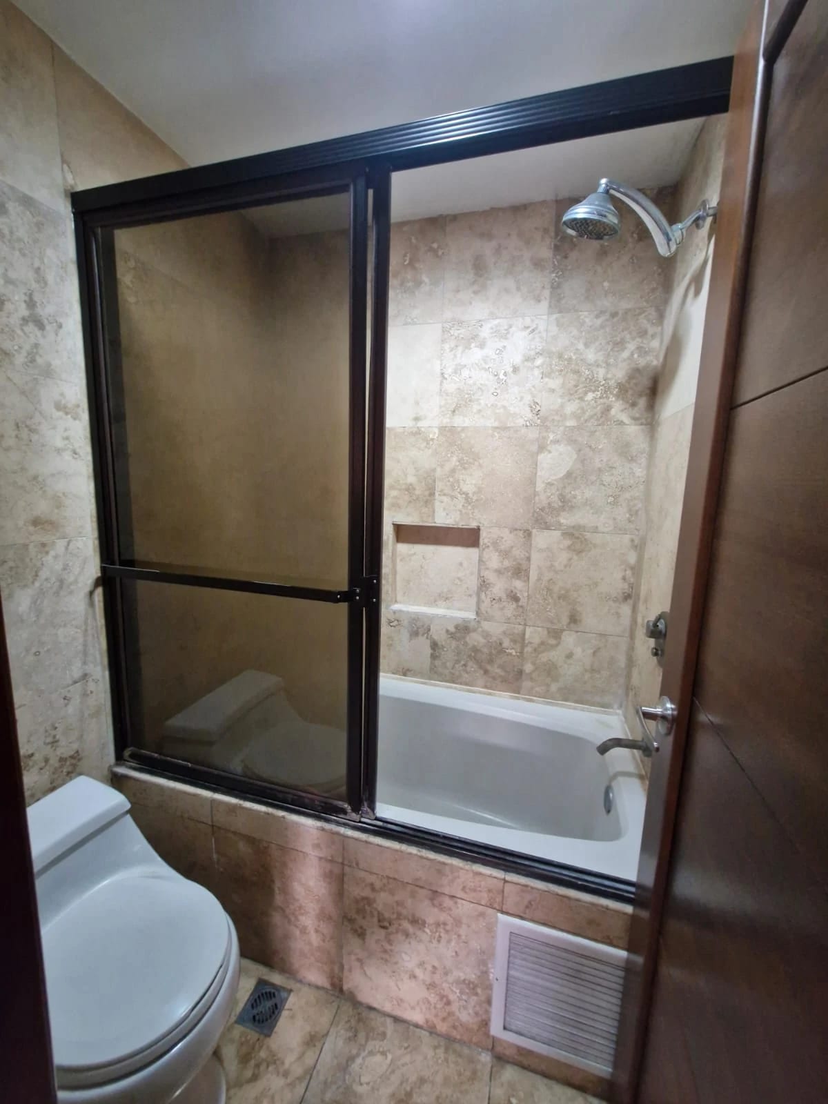 Apartamento en Mirafiori zona 10 — foto 8 de 17