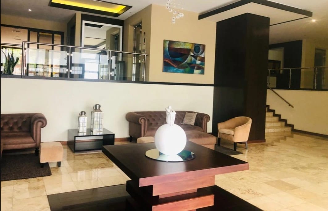 Apartamento en Mirafiori zona 10 — foto 13 de 17