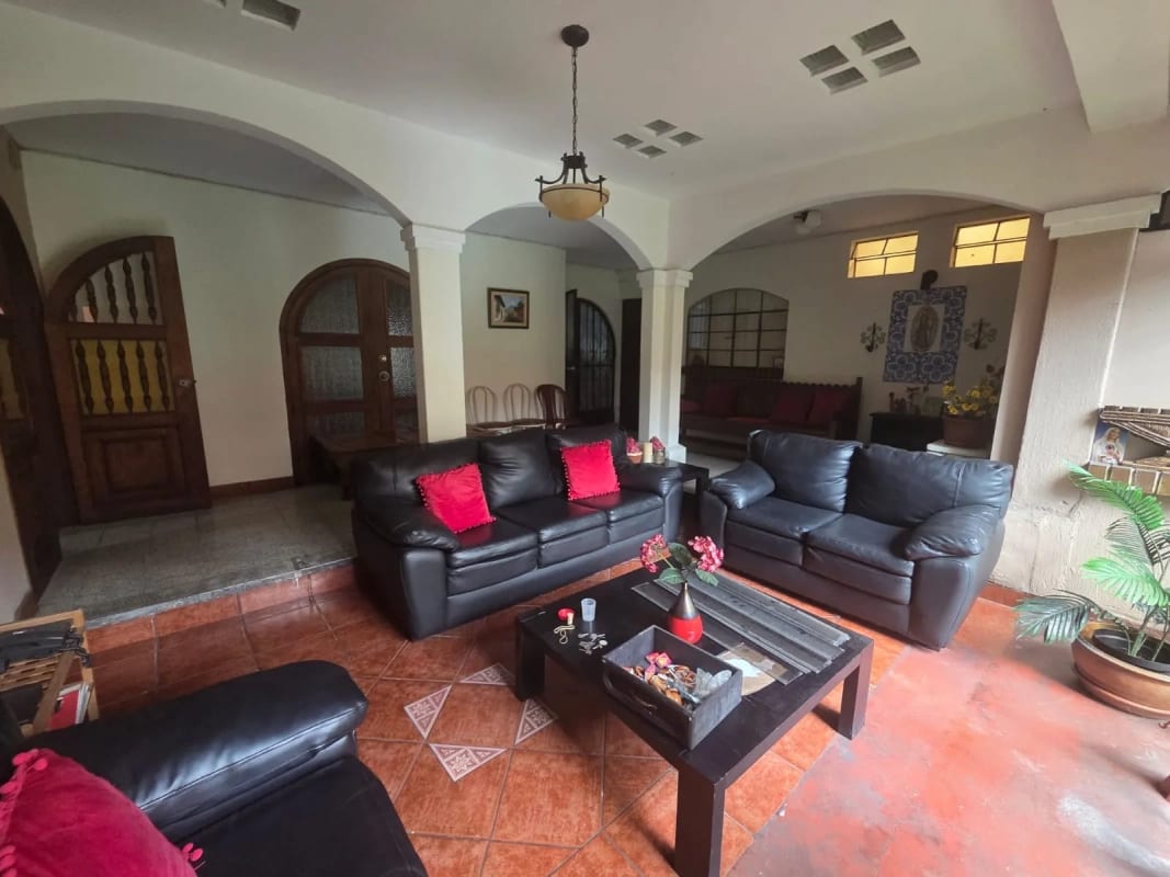 Casa de esquina en zona 2 fuera de garita — foto 17 de 17