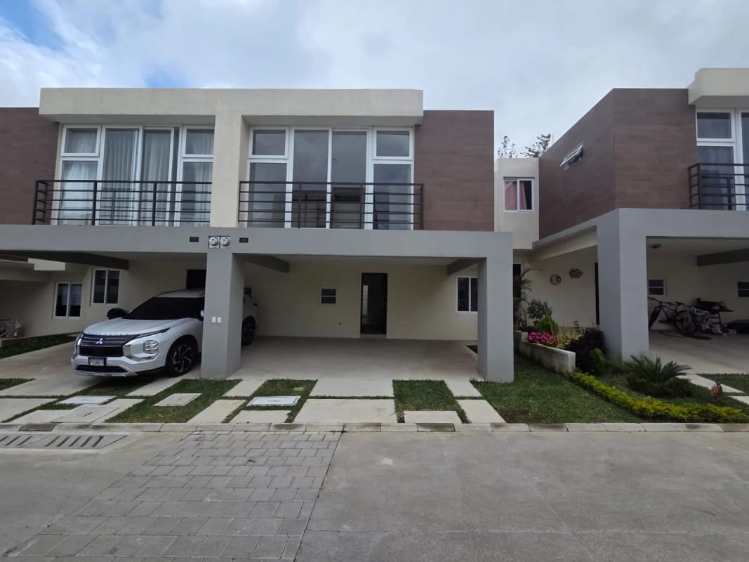 Casa para estrenar en Los Eucaliptos de Pinabetes — foto 1 de 14
